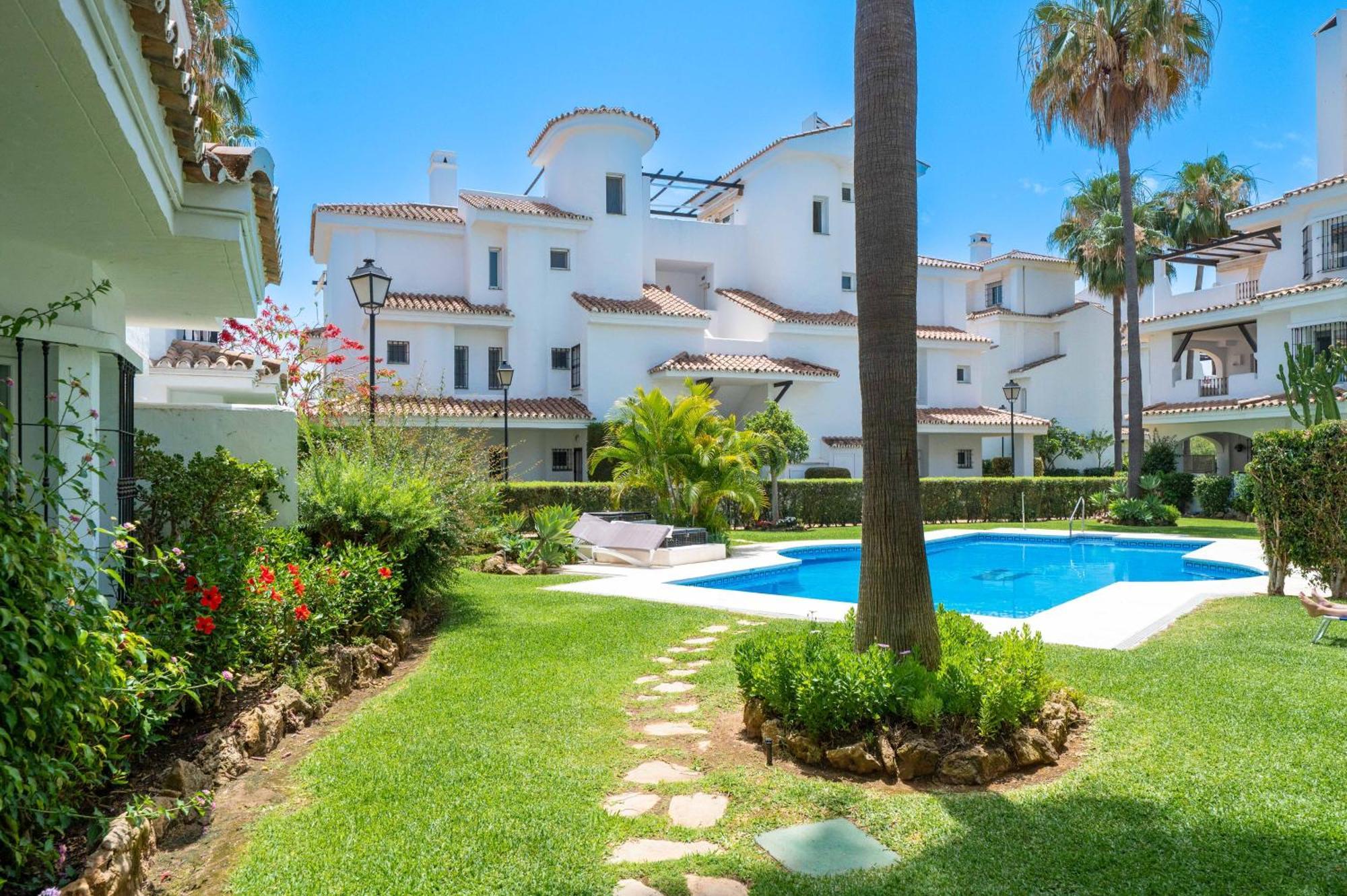 Naranjos Retreat Luz & Terra Apartment Marbella